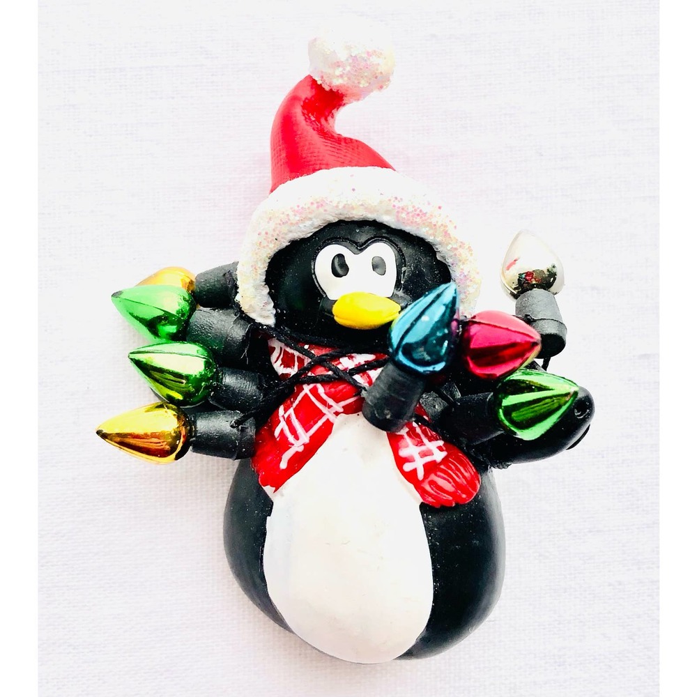 Vintage Penguin Christmas Brooch Hat Scarf Pin